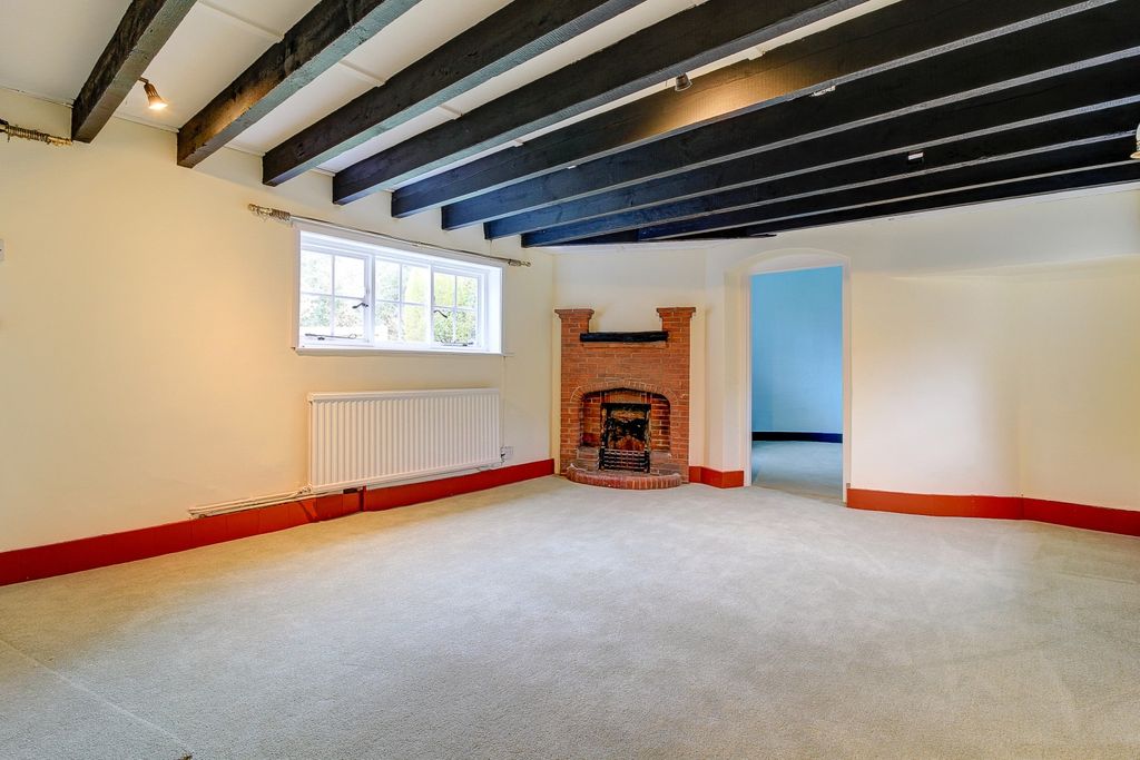 Property photo 3 of 14 Springfield300-10