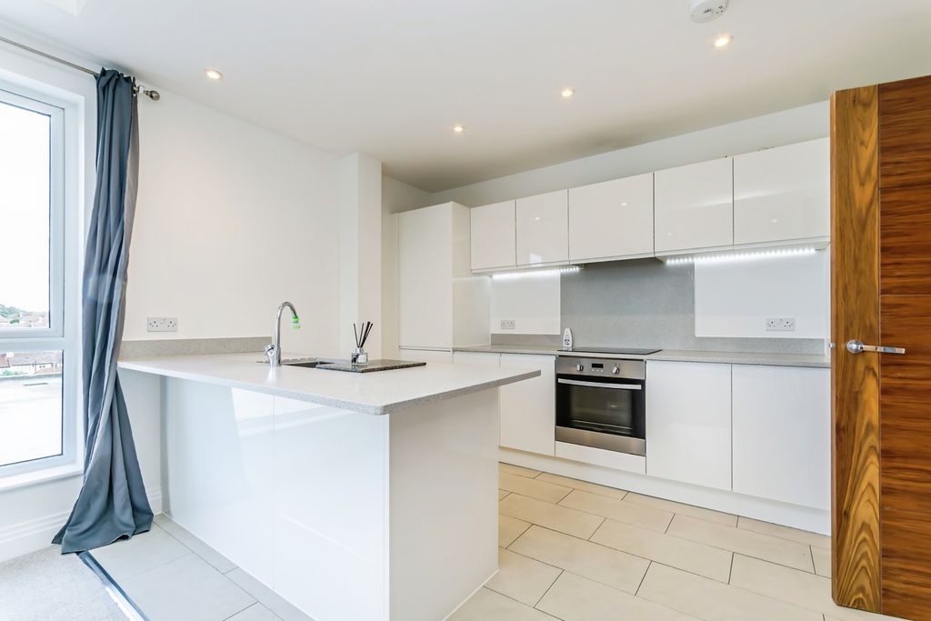 Property photo 2 of 15 Kitchen