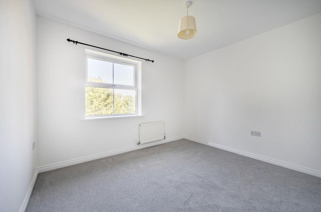 Additional image 13 of 3 bed flat for salePopham Close, Tiverton, Devon EX16