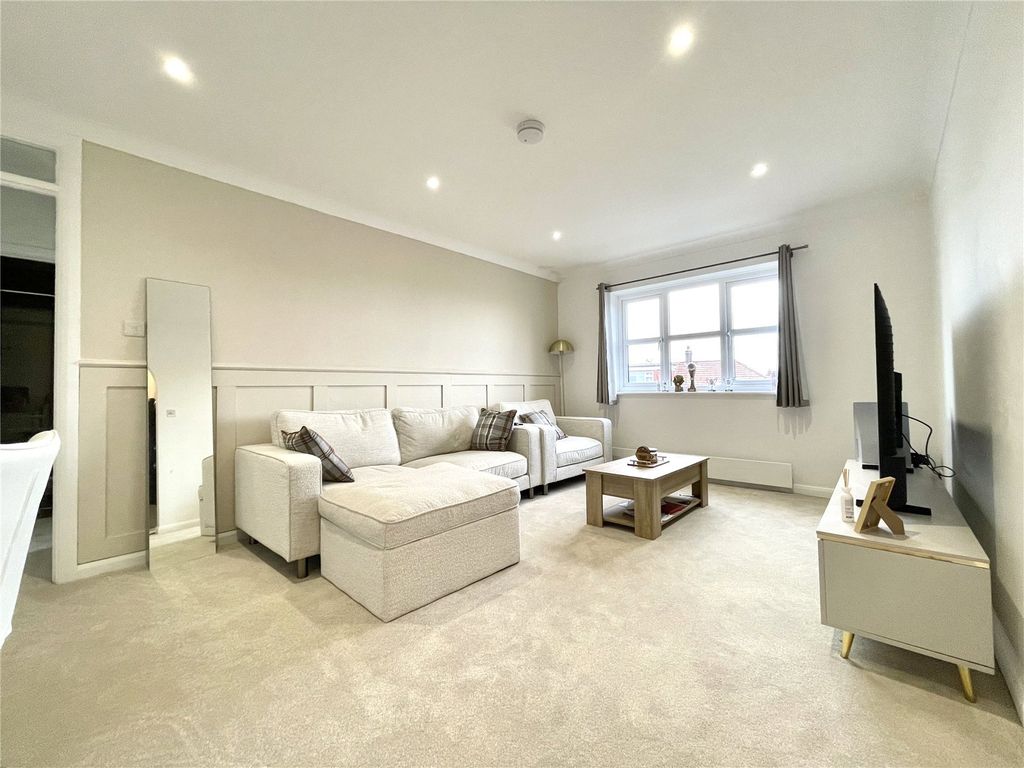 Property photo 2 of 5 Living Room