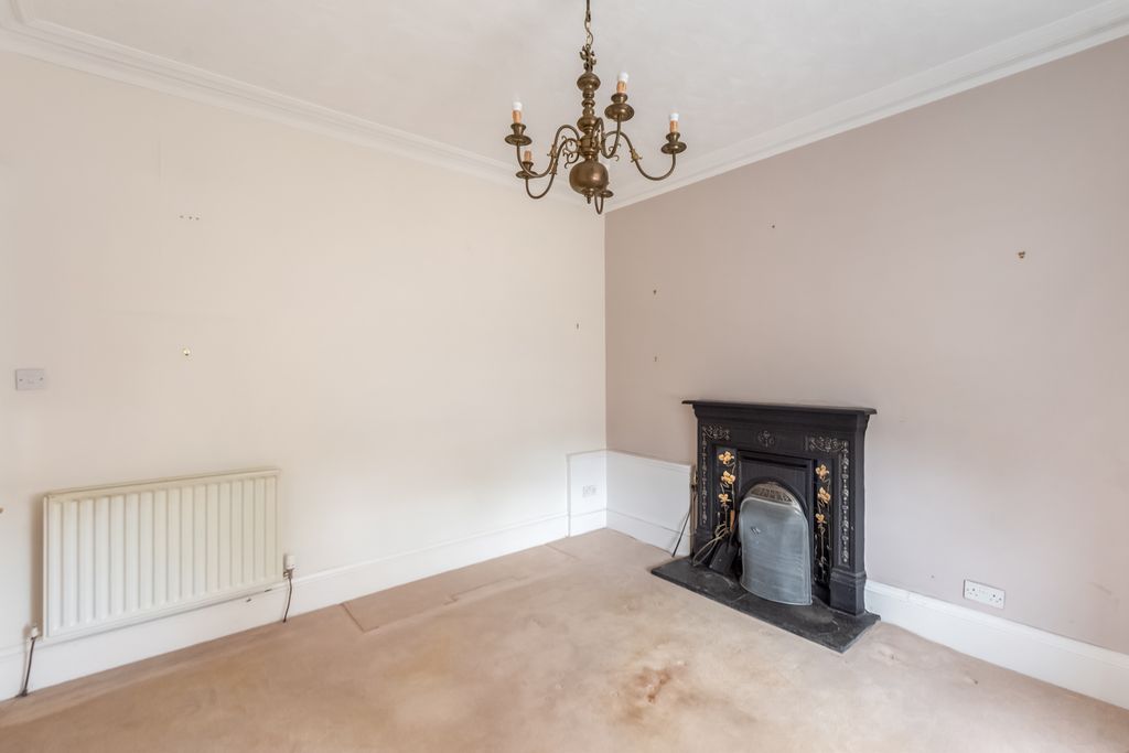 Property photo 3 of 21