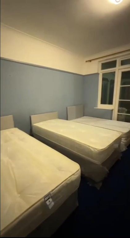 Property photo 1 of 2