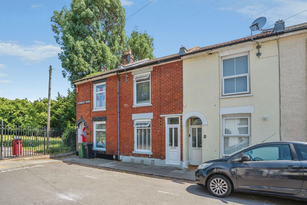 Property photo 1 of 18