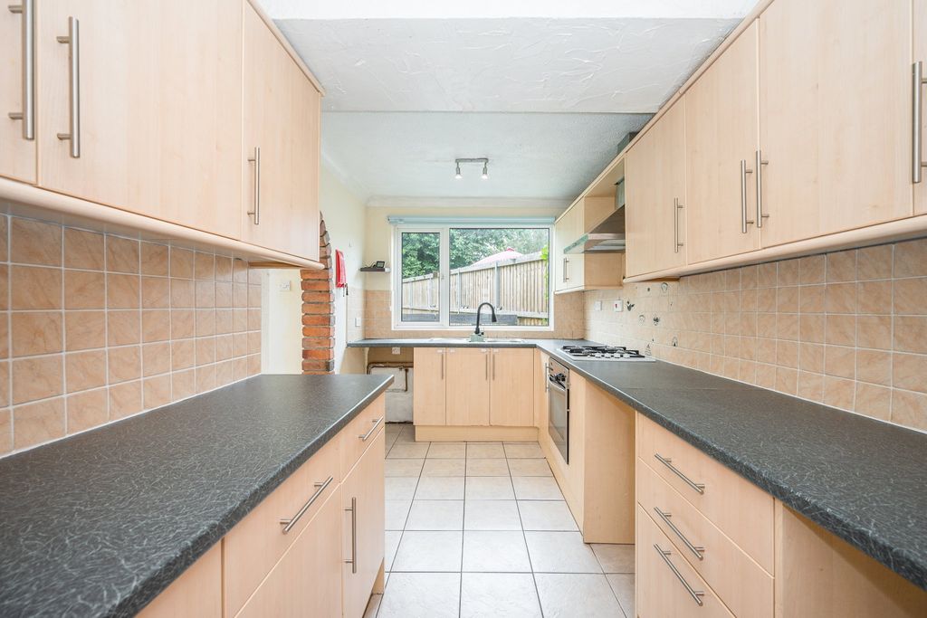 Property photo 3 of 25