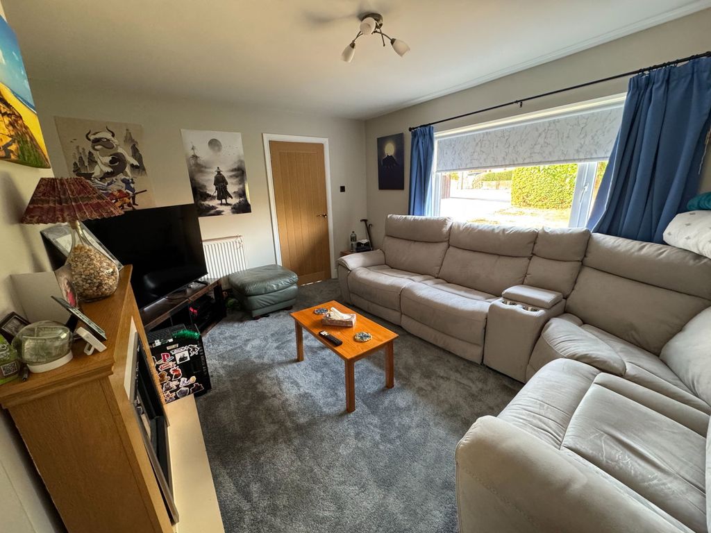 Property photo 3 of 14