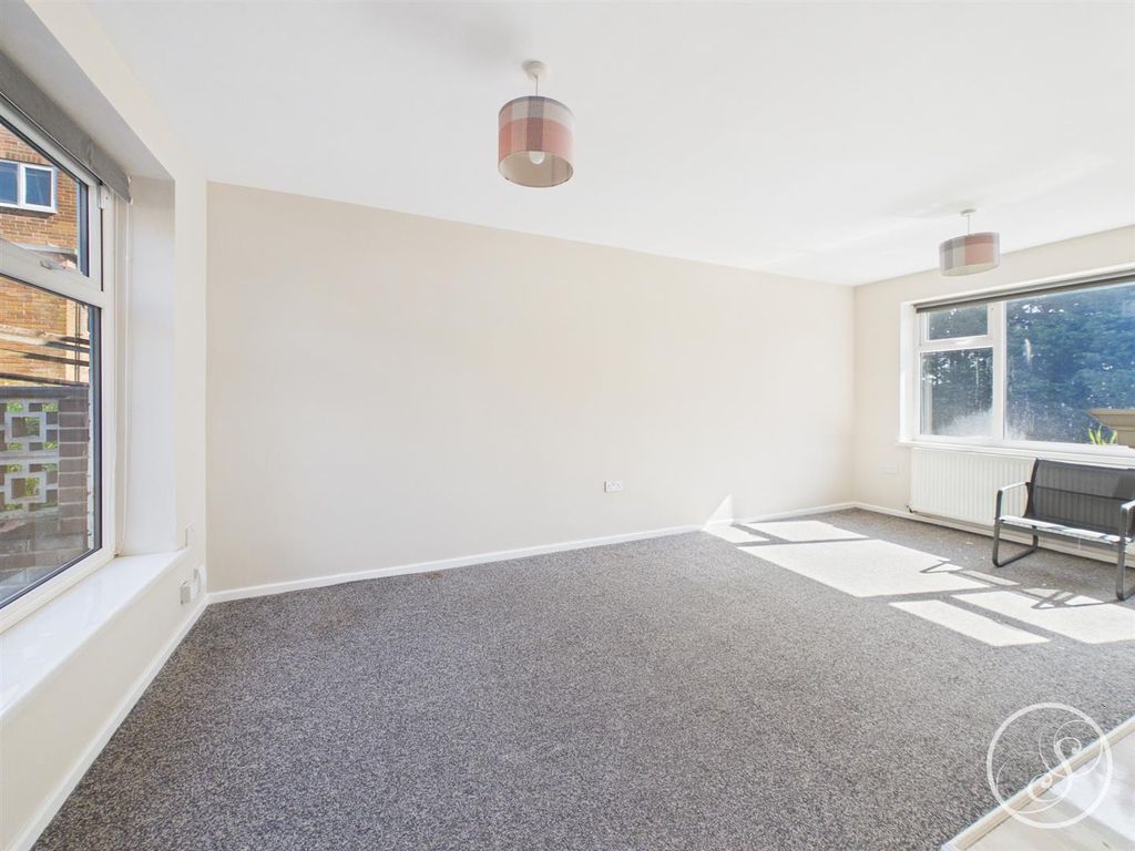 Property photo 2 of 22 Cam02071G0-Pr0901-Still004.Jpg