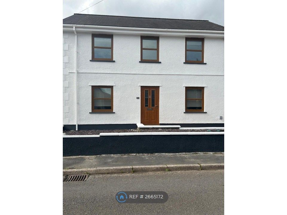 Property photo 1 of 32 Front Of House