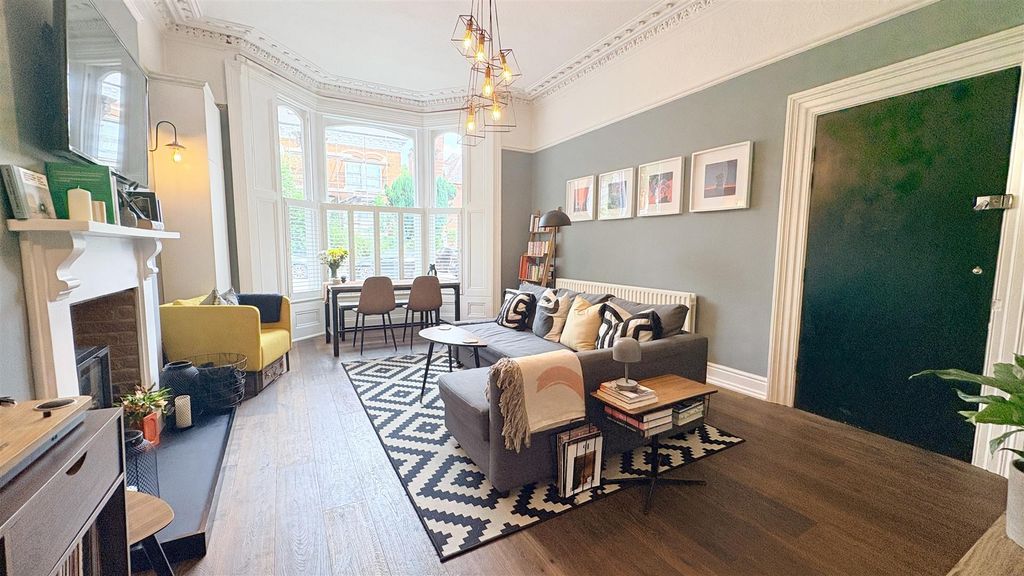 Property photo 3 of 21 Open-Plan Living