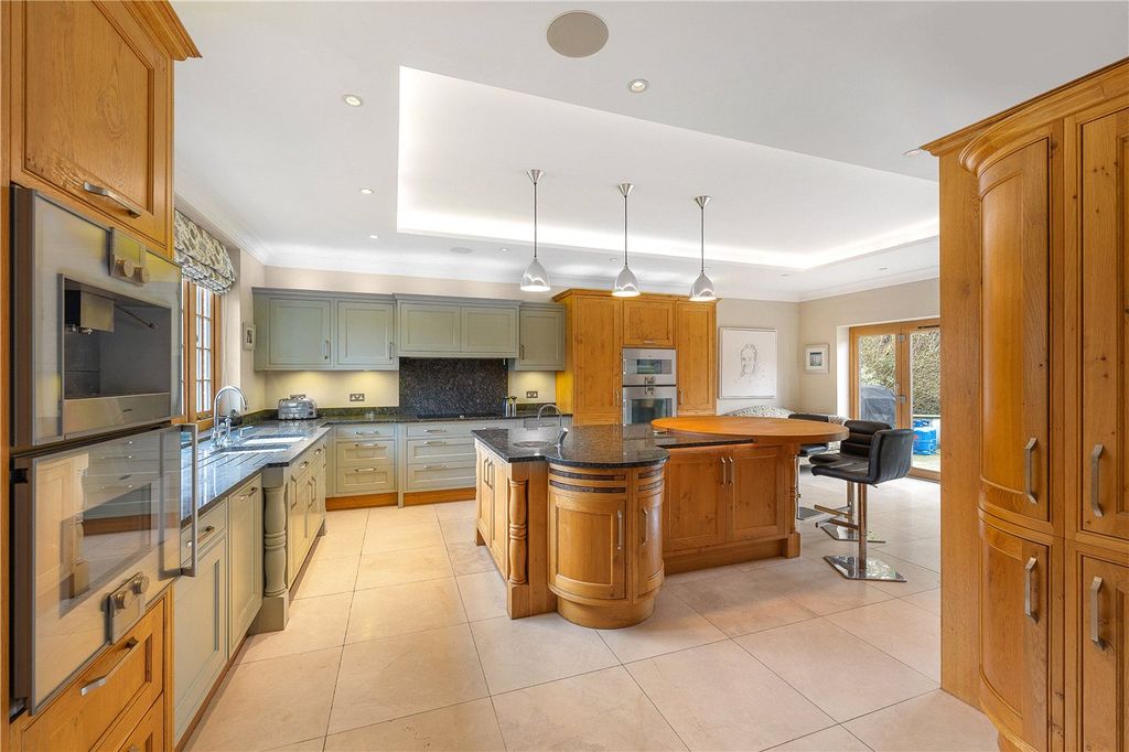 Property photo 3 of 23 Picture No. 32