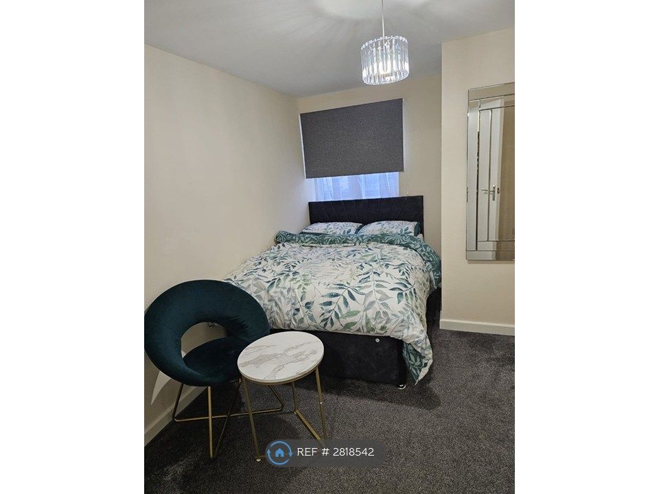 Property photo 1 of 17 Bedroom