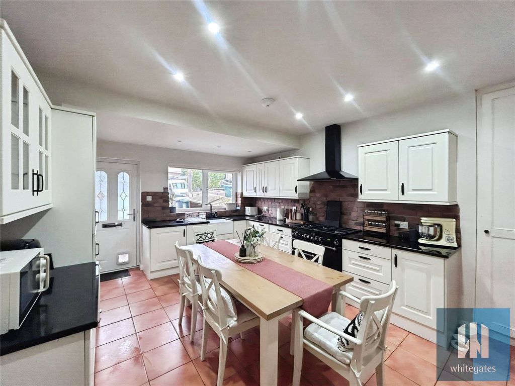 Property photo 3 of 16 Picture No. 02