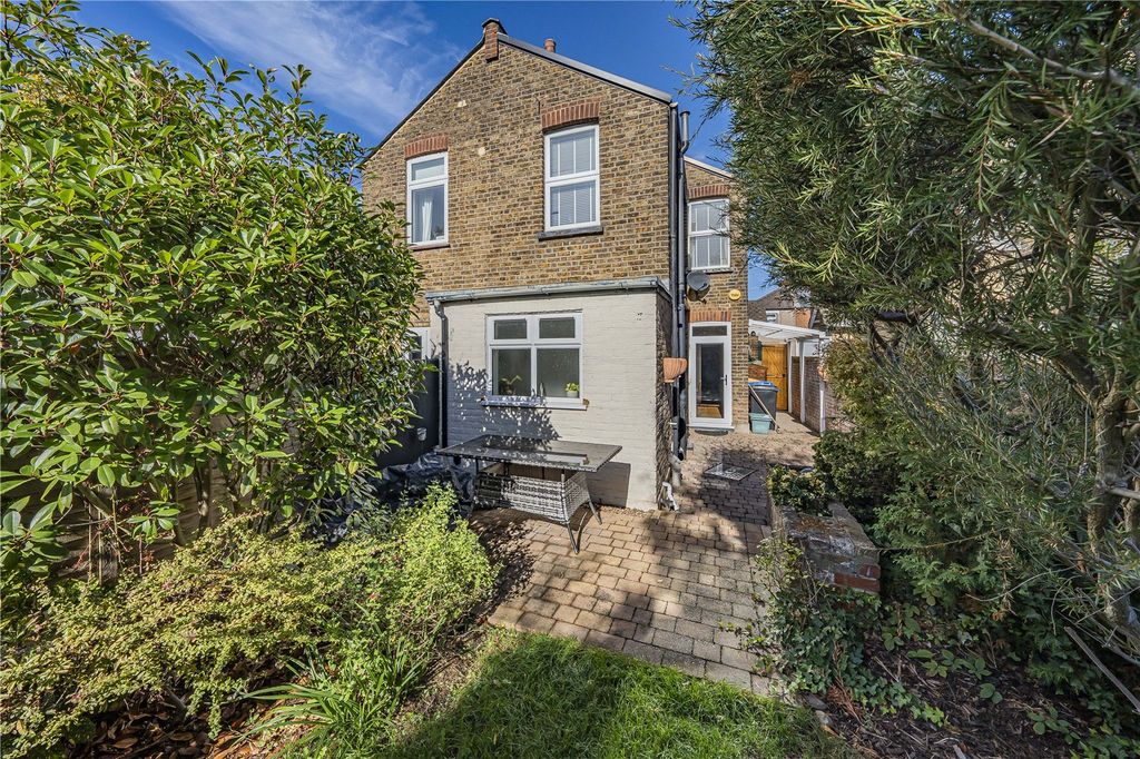 Property photo 3 of 17 Picture No. 18