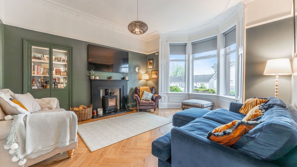 Property photo 2 of 31