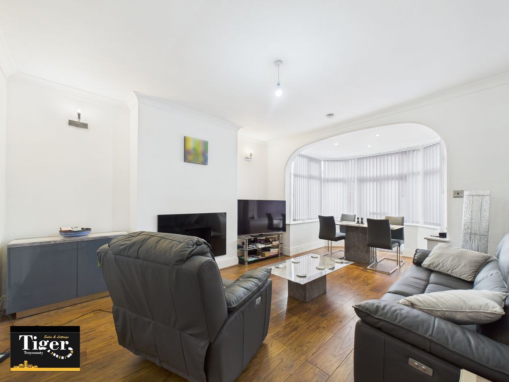 Property photo 3 of 22