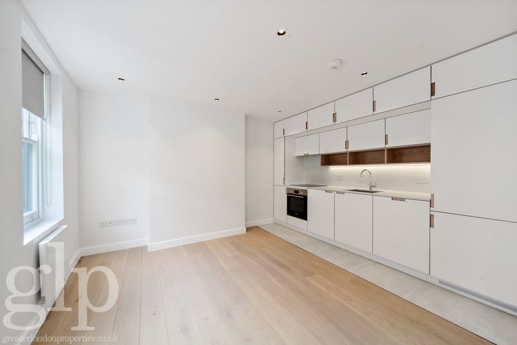 Property photo 3 of 12 2416844