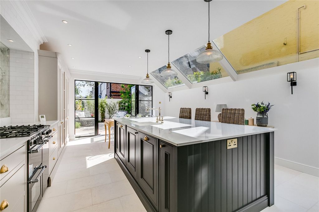 Property photo 1 of 12 Kitchen