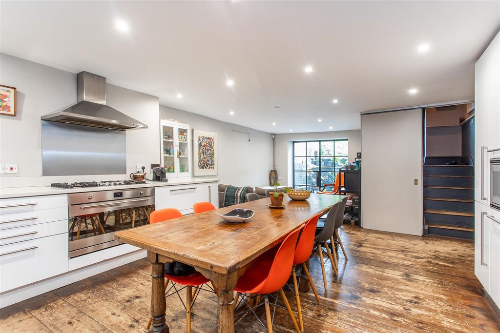 Property photo 1 of 28 Kitchen Diner