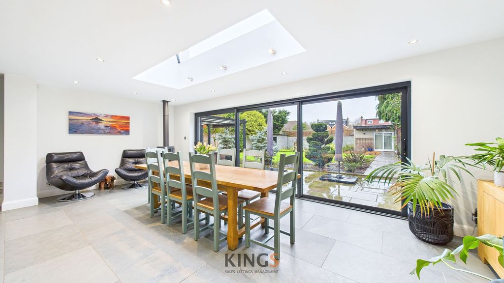 Additional image 13 of 5 bed detached house for saleUpland Drive, Brookmans Park AL9