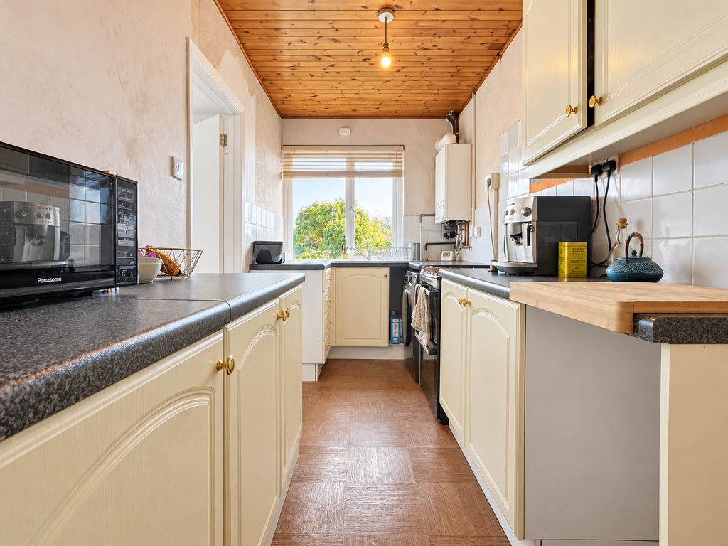 Property photo 2 of 13 F534Ed71-B34D-42Ae-B3E7-0Eb7A636Eecb