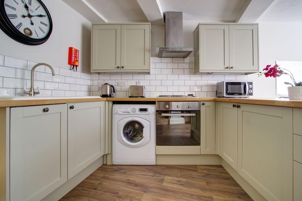 Property photo 2 of 5 Photo 1