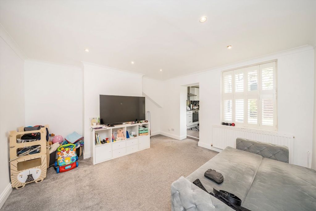 Property photo 2 of 5