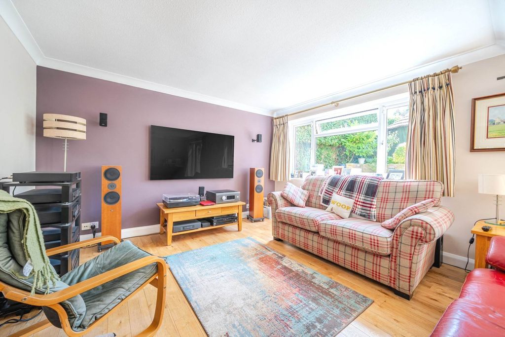 Property photo 3 of 18