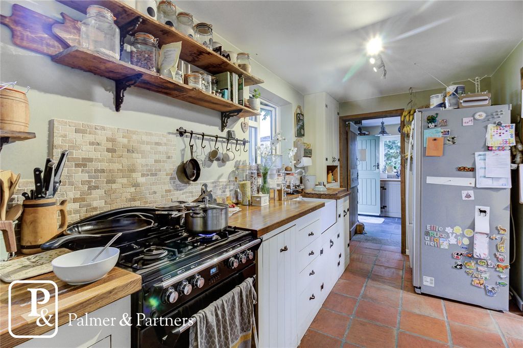 Property photo 2 of 36 Picture No. 18