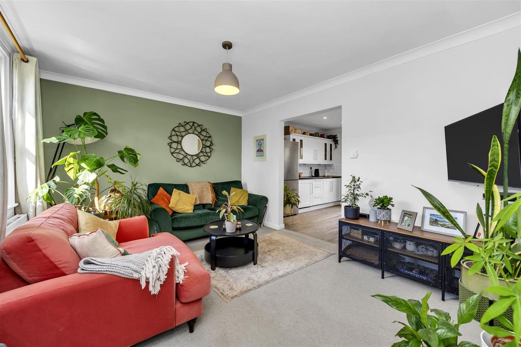 Property photo 2 of 14 Dcp_6576.Jpg