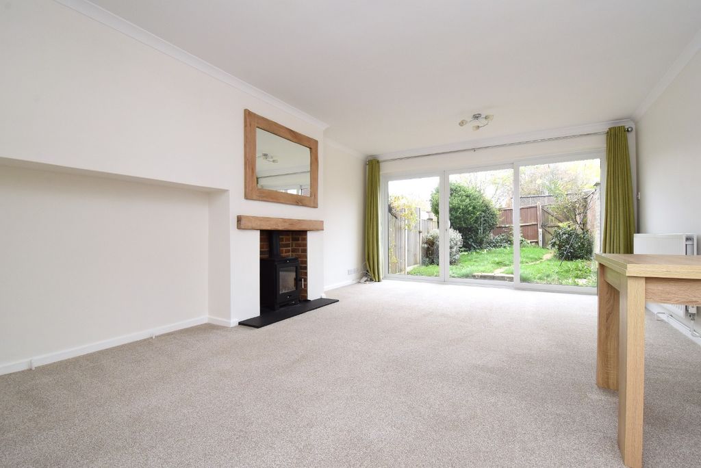 Property photo 2 of 8 5176541
