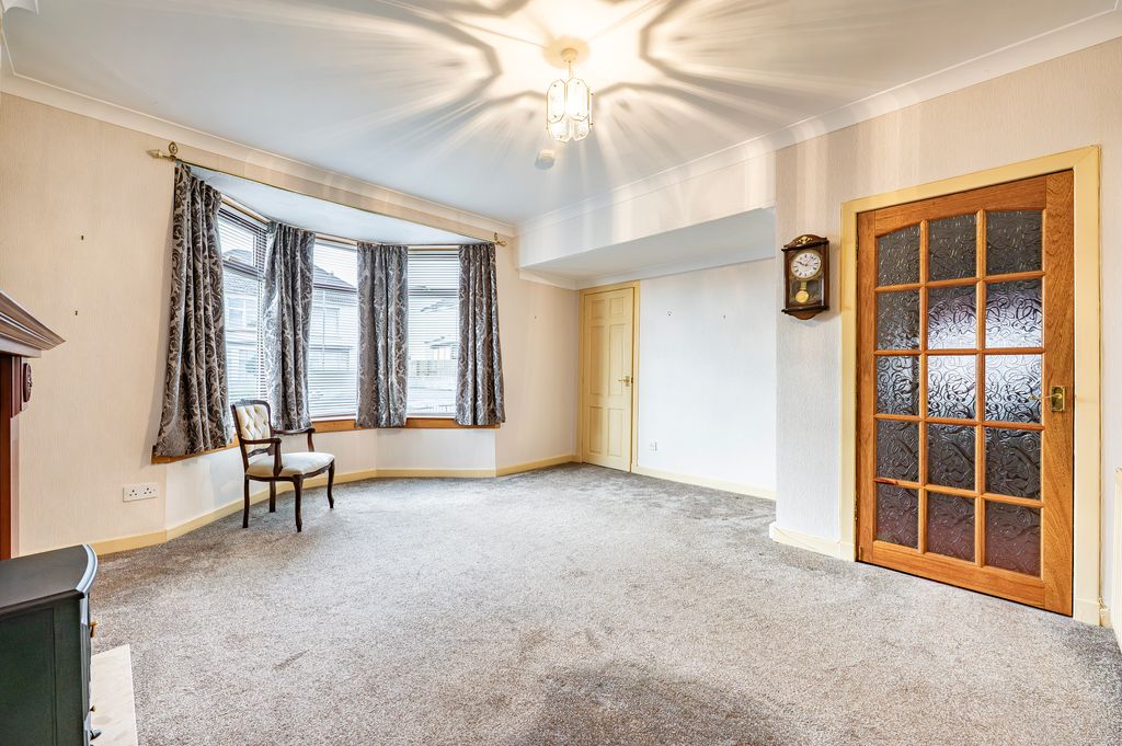 Property photo 3 of 35