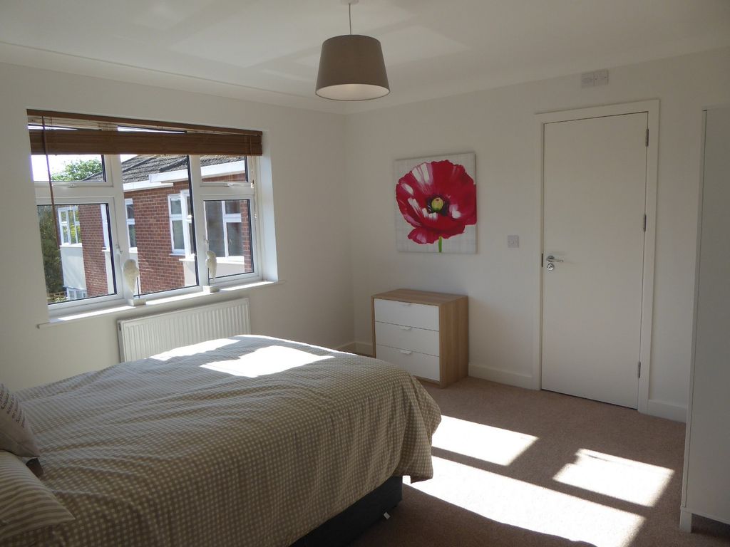 Property photo 3 of 10 Bedroom