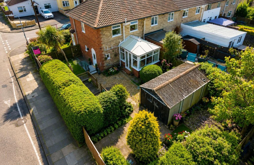 Property photo 2 of 18