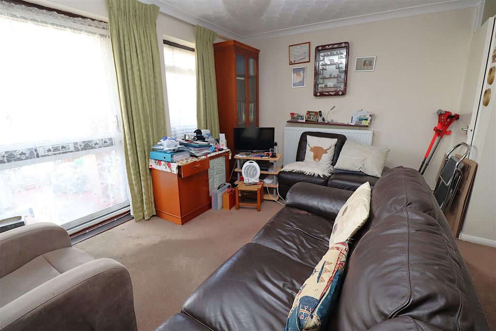 Property photo 3 of 13 Img_0057.Jpg
