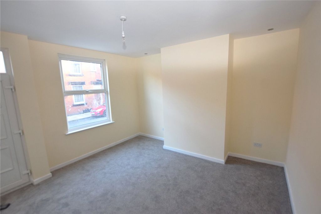 Property photo 2 of 7 Picture No. 06