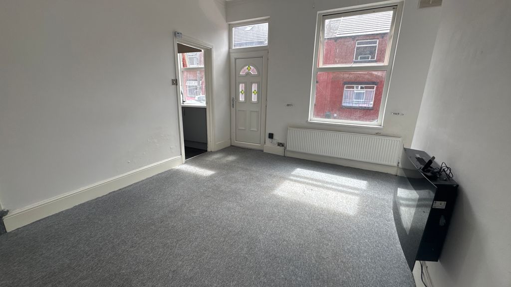 Property photo 1 of 8 Img_8586