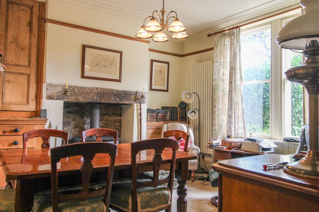 Property photo 3 of 18 Dining Room