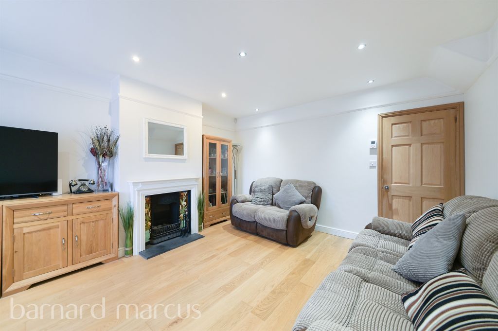 Property photo 3 of 17