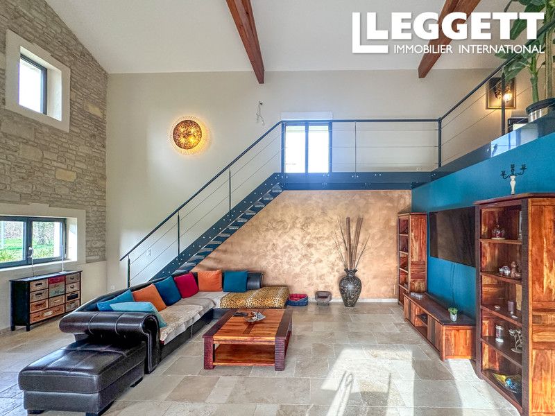 Property photo 2 of 10