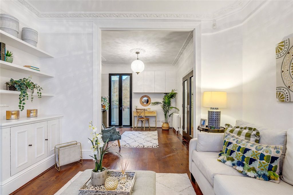 Property photo 3 of 17 Picture No. 14