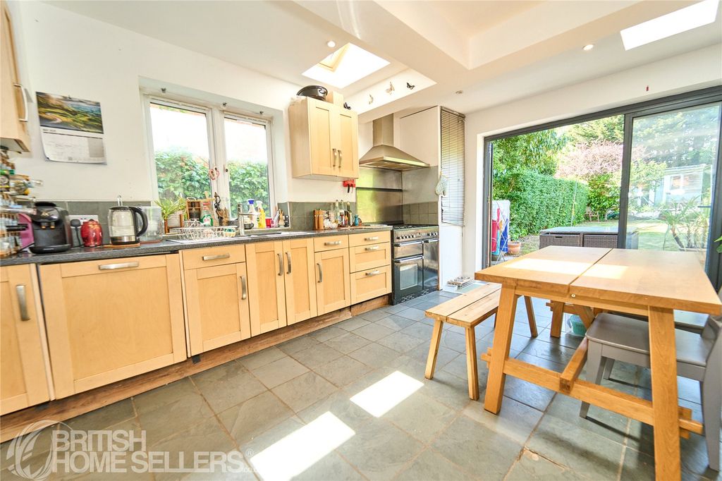 Property photo 3 of 24 Picture No. 15