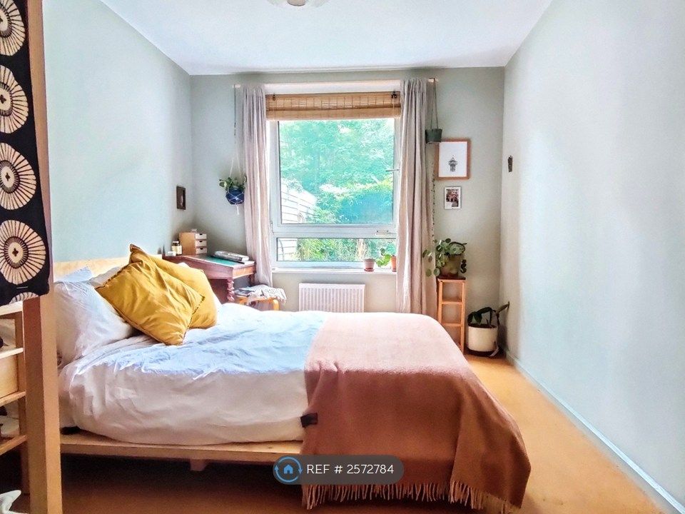 Property photo 3 of 16 Bedroom
