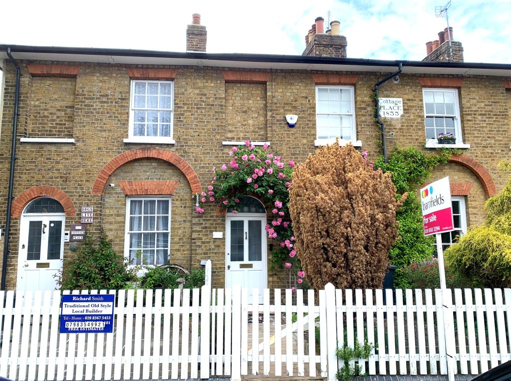 Property photo 1 of 12