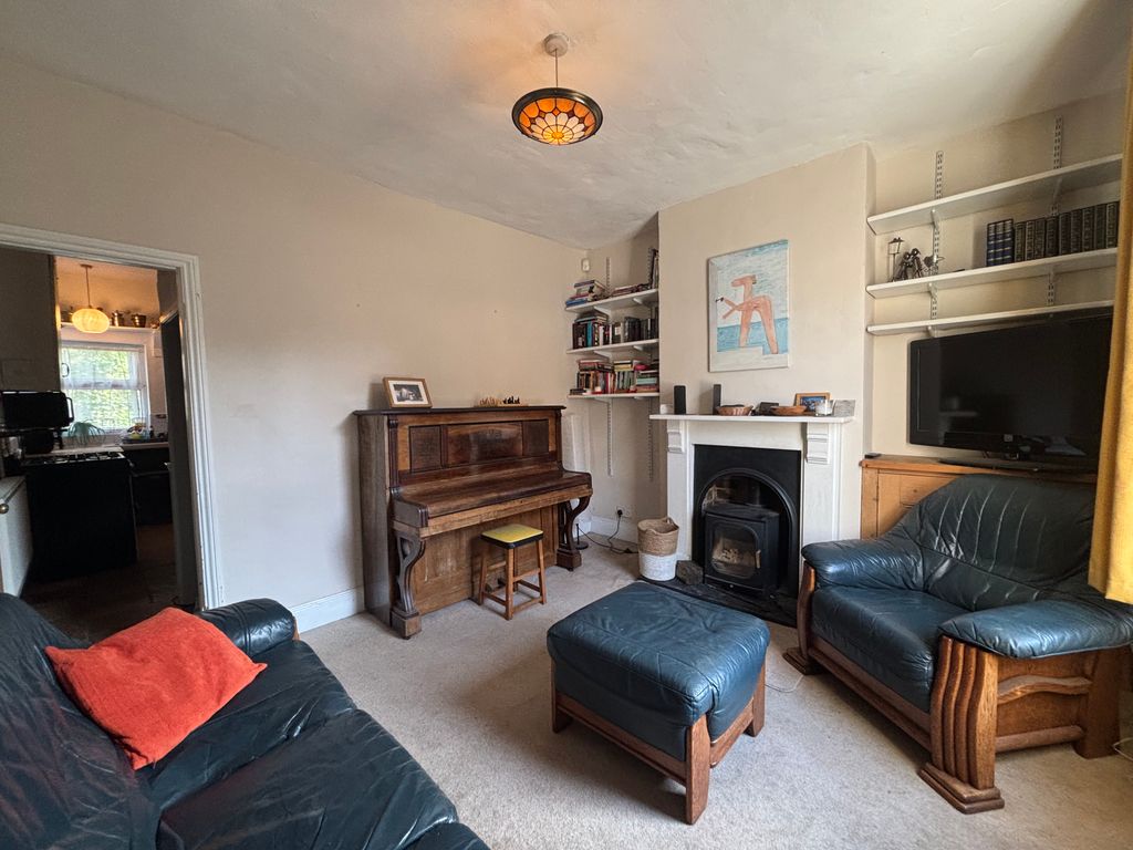 Property photo 2 of 16