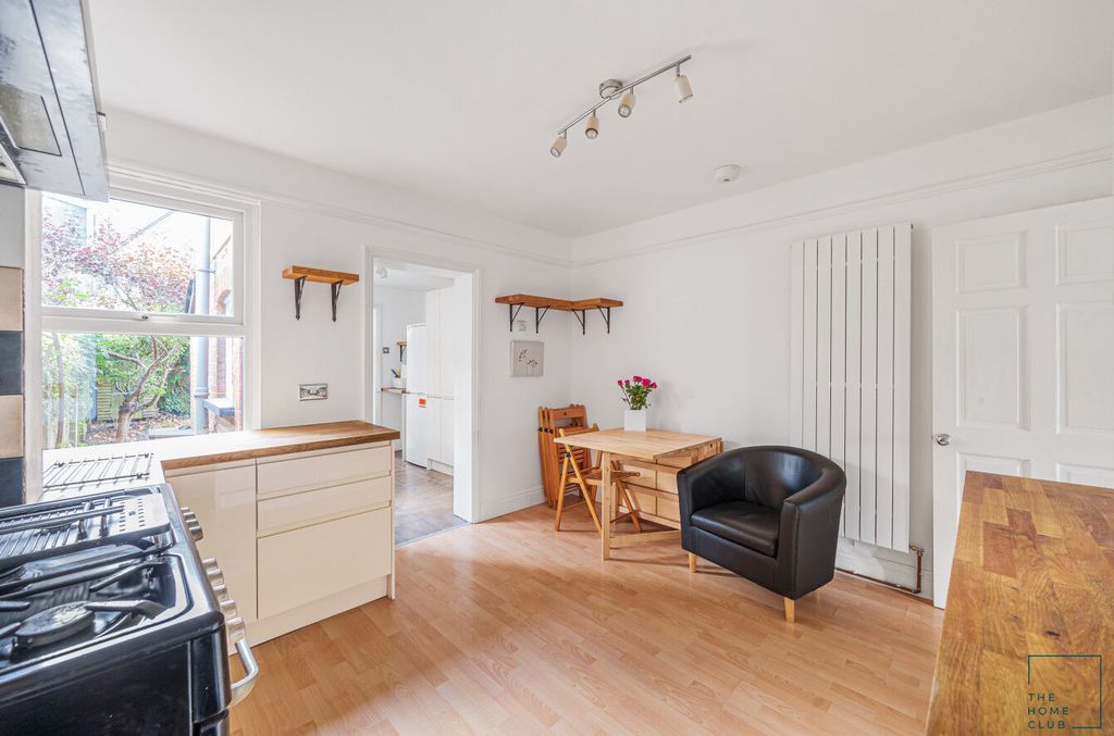 Property photo 3 of 15 Img_264_9_Original.Jpg