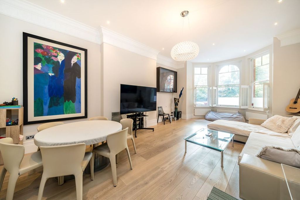 Property photo 2 of 8