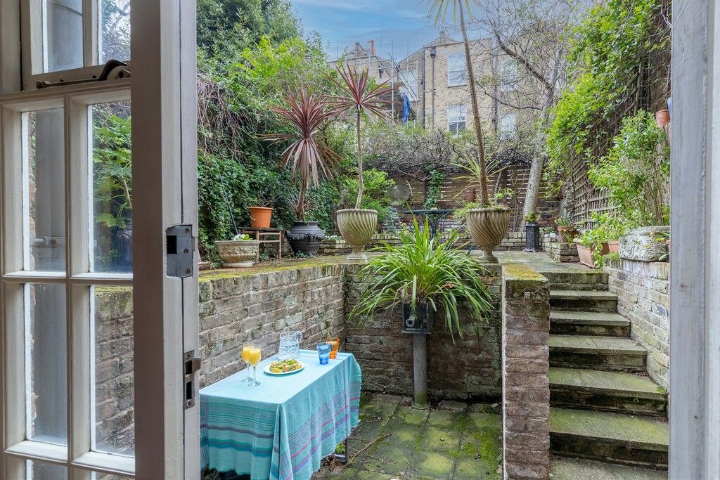 Property photo 2 of 17
