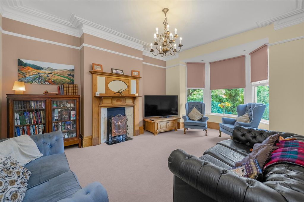 Property photo 1 of 40