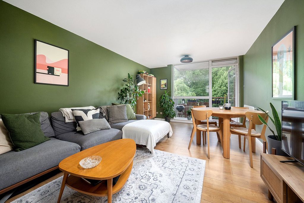Property photo 1 of 14 Printers Mews, E3