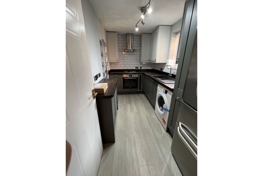 Property photo 1 of 16 Kitchen
