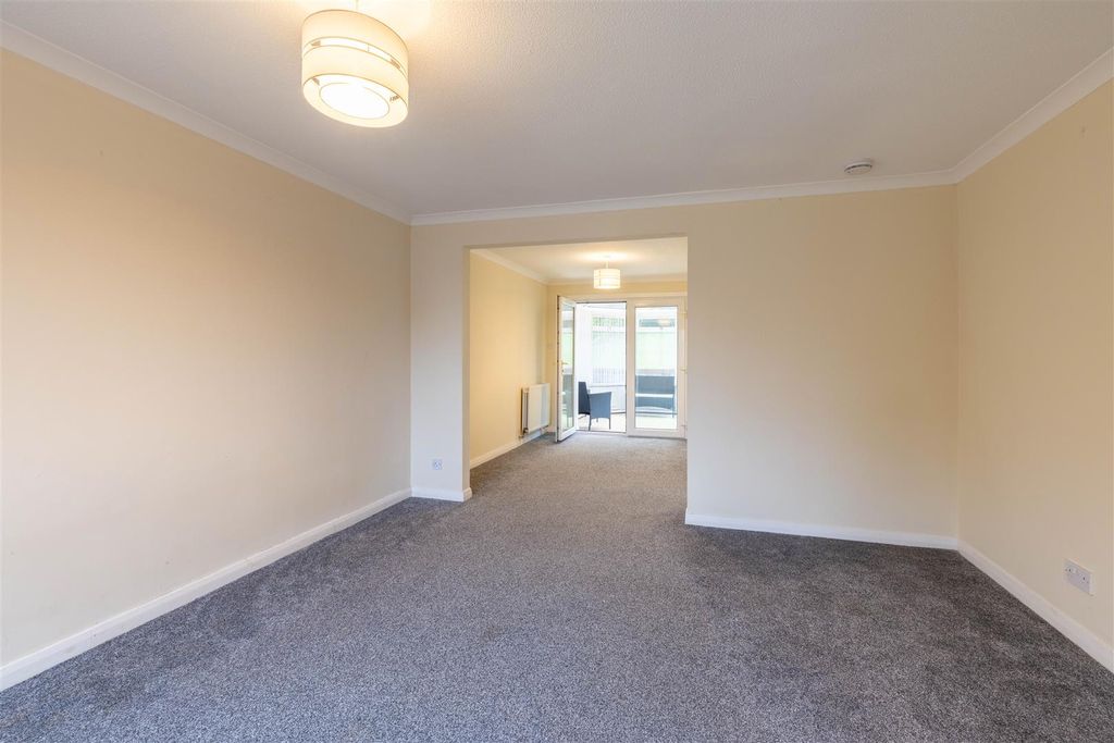 Property photo 2 of 26 100 Hermitage Drive Perth-29.Jpg